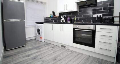 Executive Style 2 Bed Flat in Bridgend F2