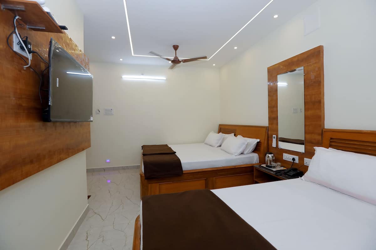 Family Quadruple Room | Egyptian cotton sheets, premium bedding, pillowtop beds
