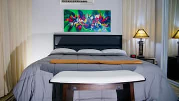 4 Schlafzimmer, BĂŒgeleisen/BĂŒgelbrett, WLAN, BettwĂ€sche