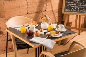 Dining - Hotel Sleepwood (Eupen)