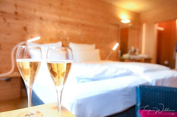 Classic Double Room | Desk, soundproofing, free WiFi - Hotel Sleepwood (Eupen)