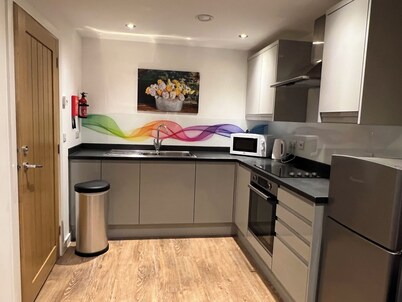 Glastonbury Mystic Vault - 1 Bedroom Split Level, Sleeps 3