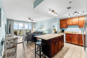 Interior - Spacious condo w/ pools, bowling & resort dining (Panama City Beach)