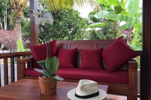 Property grounds - Hidden Point Villa 5 minutes to rice field walk.  Wooden House with Large Pool 
 (Bali)