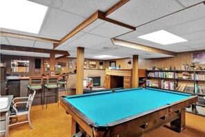 Game room - Miner's Home by Kannegaard with Pool Table and Bar

 (Kellogg)
