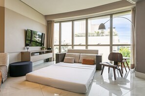 2 多间卧室、熨斗/熨衣板、上网接入、床单