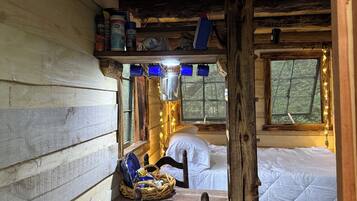 1 bedroom, bed sheets
