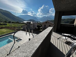 Pool - "Casa Roxy" Idyllic lake Como modern apt, lake view, pool, elevator, AC, parking (Colico)