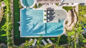 屋外プール、温水プール