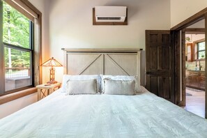1 Schlafzimmer, Schreibtisch, Reisekinderbett, kostenloses WLAN