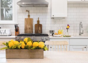 Kühlschrank, Mikrowelle, Geschirrspüler