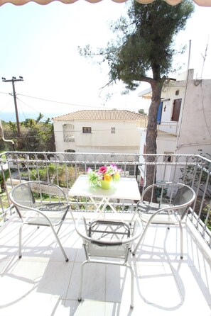 2 bedrooms - Pelagos Studios by Frangki (Aegina)