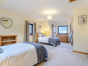 3 bedrooms, free WiFi, bed sheets