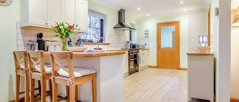 Lave-vaisselle, chaise haute