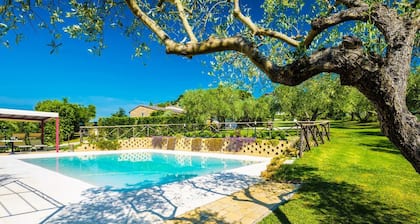 La Casa Del Sole - Two Bedroom Villa, Sleeps 6