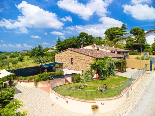 La Casa Del Sole - Two Bedroom Villa, Sleeps 6