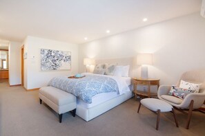 4 bedrooms, desk, iron/ironing board, free WiFi