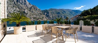 Seaside House - 19th century with Free Parking