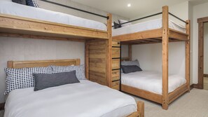 4 bedrooms, iron/ironing board, free WiFi, bed sheets - Slopeside Residence at One Steamboat Place | Mount Blue Sky #504 (Steamboat Springs)
