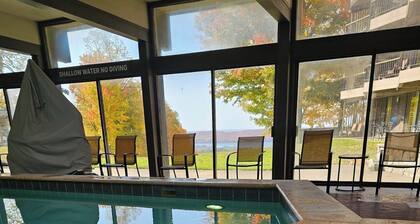 Charming 1-bedroom condo at the base of Schuss Mountain. Ski in/Ski out.