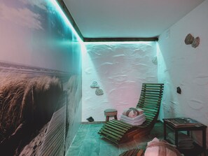 Deluxe Chalet, Mountain View | 4 bedrooms, blackout drapes, soundproofing, iron/ironing board - Chalet Naila by we rent (Bruck an der Grossglocknerstrasse)