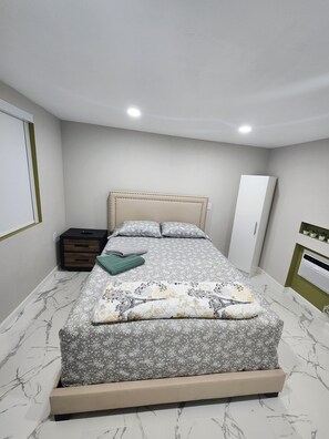 1 Schlafzimmer, Bügeleisen/Bügelbrett, WLAN