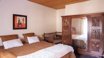 3 chambres, fer et planche Ă  repasser, Wi-Fi, draps fournis