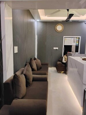 Front of property - Aastha Guest House (Roorkee)