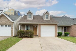 Exterior - Cozy Home in the Heart of Tuscaloosa (Tuscaloosa)