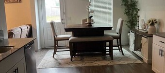 Charming 4-bedroom house with WiFi and AC in wonderful Spring