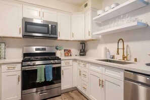 Fridge, microwave, oven, stovetop - Resort Living with Pool & Tennis, Minutes to Del Mar Beaches! (San Diego)