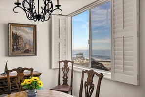 Dining - Waterfront Condo, Unmatched Views and Prime Location (San Diego)