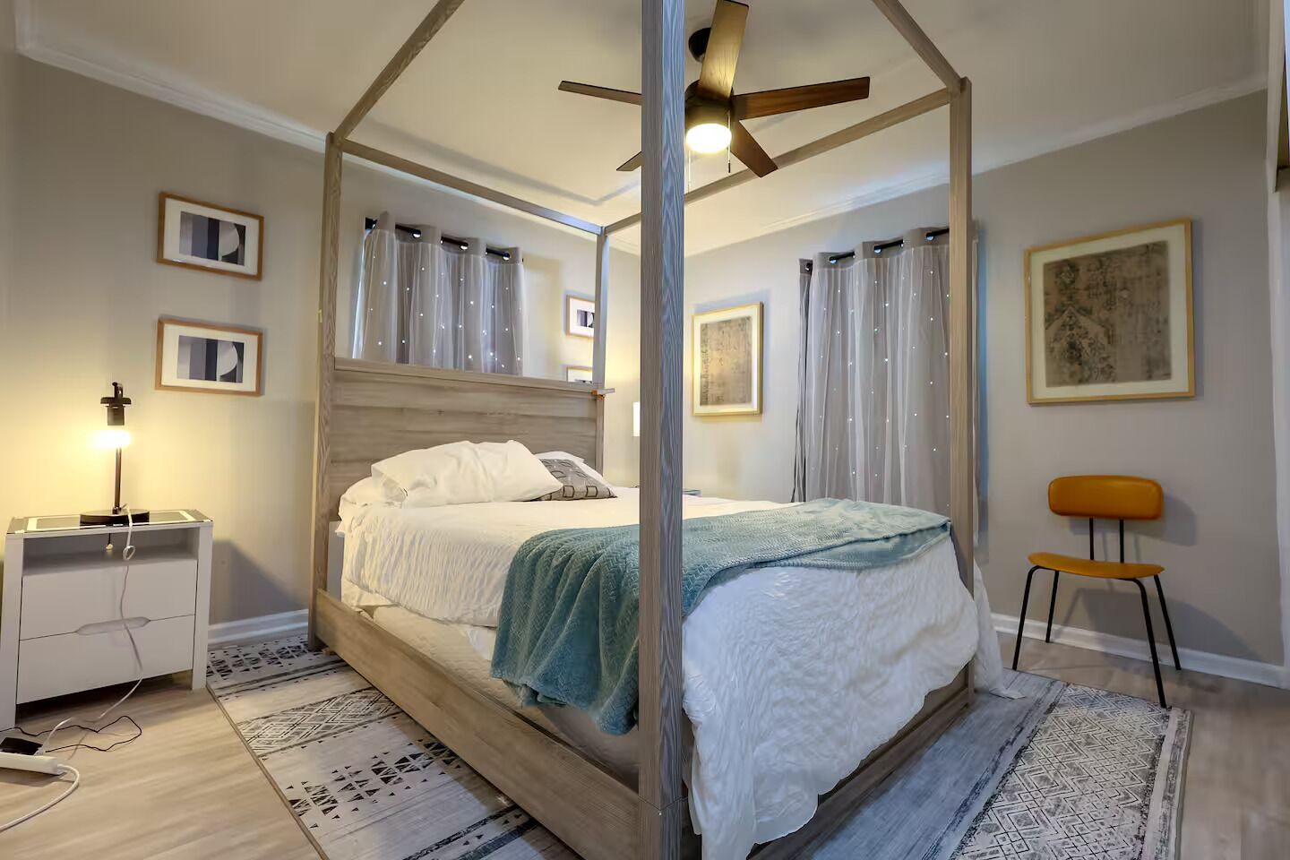 Iron/ironing board, WiFi, bed sheets