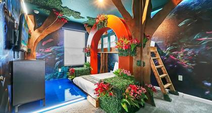 EV_2307 - 5 Bed 4.5 Bath Townhome with Screened-In Splash Pool, Custom Kids Bedr