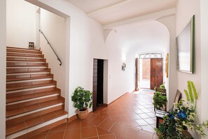 Interior - Large, cozy, comfortable and well-organized apartment (Nocera Umbra)