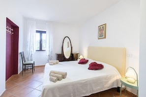 3 Schlafzimmer, Bügeleisen/Bügelbrett, WLAN, Bettwäsche