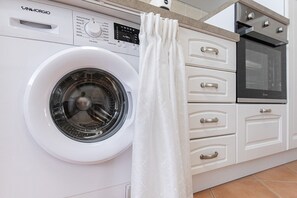 Interior - Large, cozy, comfortable and well-organized apartment (Nocera Umbra)