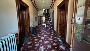 Interior - Historical Studio Apt - Walk to All of Downtown (Bay City)