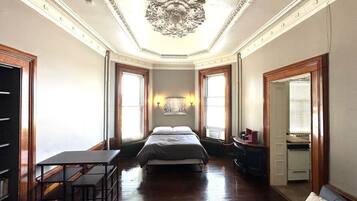 Fer et planche Ă repasser, Wi-Fi gratuit, draps fournis