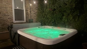Idromassaggio all'aperto