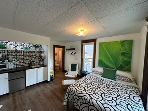 1 sovrum, skrivbord, strykjärn/strykbräda och wi-fi