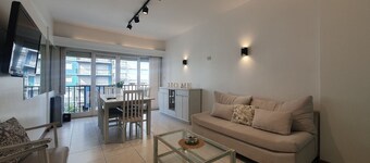 3 rooms with dependency overlooking Plaza Colón