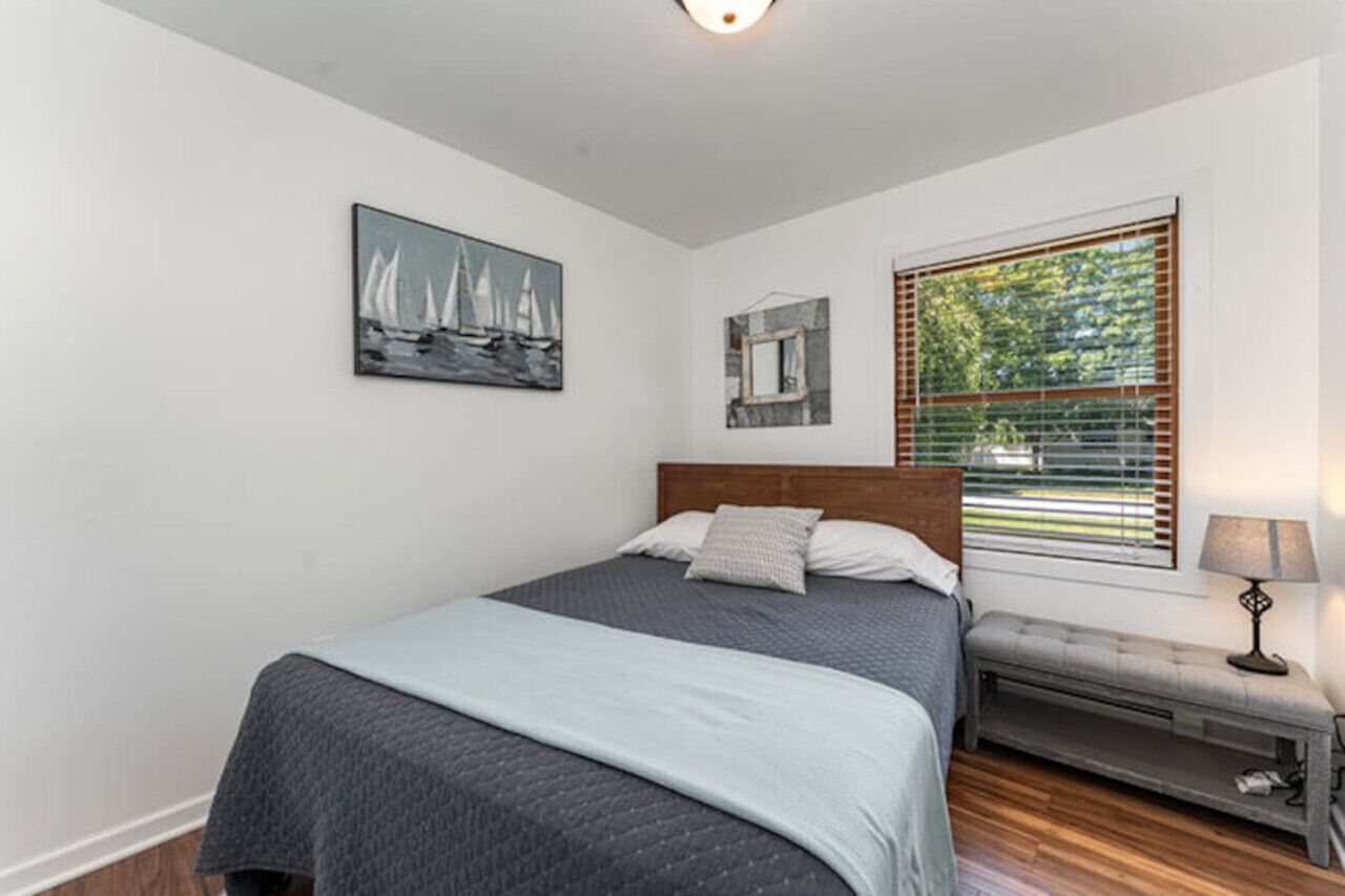 3 soverom, skrivebord, strykejern/-brett og wi-fi