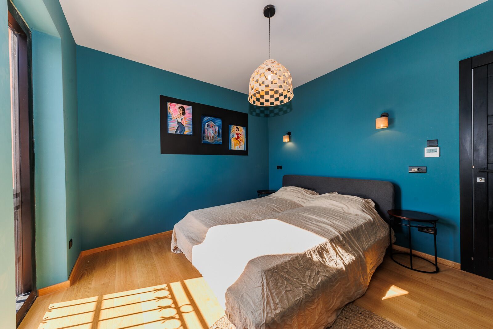 7 habitaciones, tabla de planchar con plancha, cuna de viaje y wifi 
