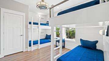 5 camere, ferro/asse da stiro, culla da viaggio, Wi-Fi gratuito