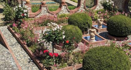 Stone studio in the grounds of "La Closerie" guest house