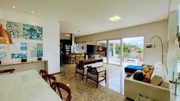 40-inch Smart TV with digital channels