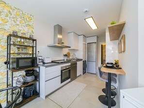 Køleskab, mikrobølgeovn, ovn, opvaskemaskine
