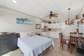1 bedroom, desk, iron/ironing board, free WiFi