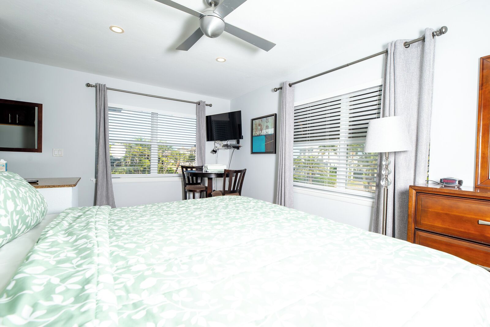 1 quarto, ferros/tábuas de passar roupa, Wi-Fi, roupa de cama